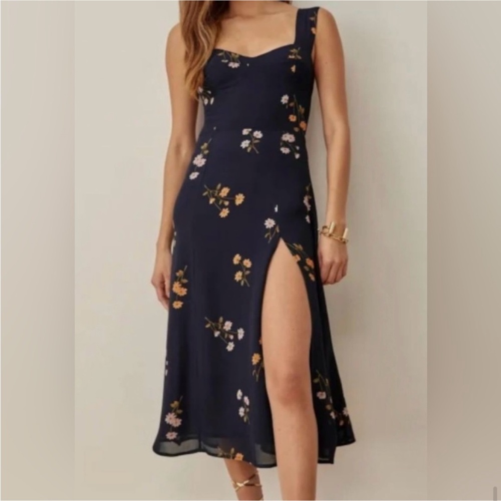 Reformation Fulton midi dress in Princess Margaret Size 2 Navy Blue side slit